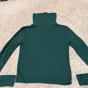 Gianni Bini hunter green turtle neck